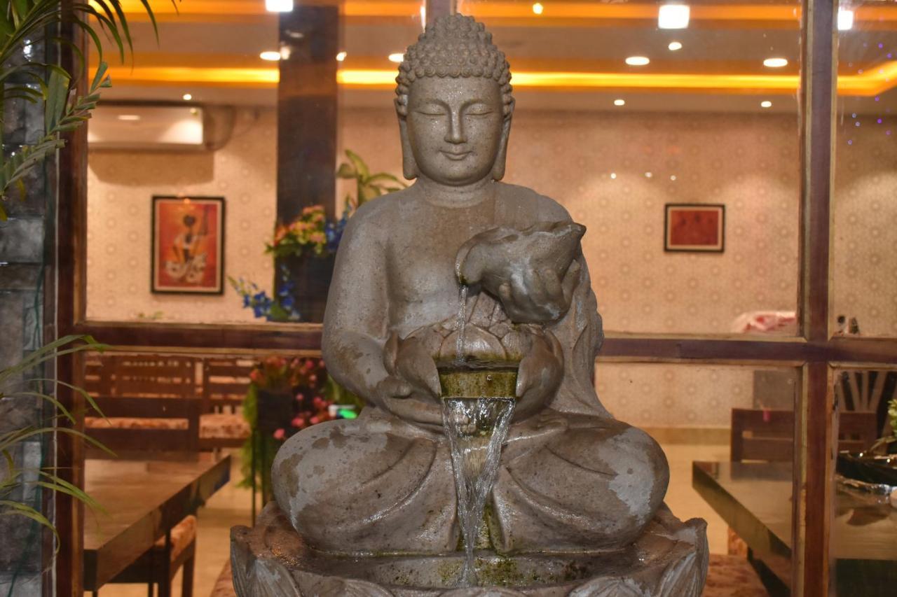 Hotel Aurelia Pearl Patna  Ngoại thất bức ảnh